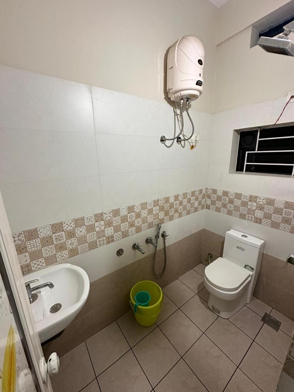 Zahir Residency Hotel Kondotty Bagian luar foto