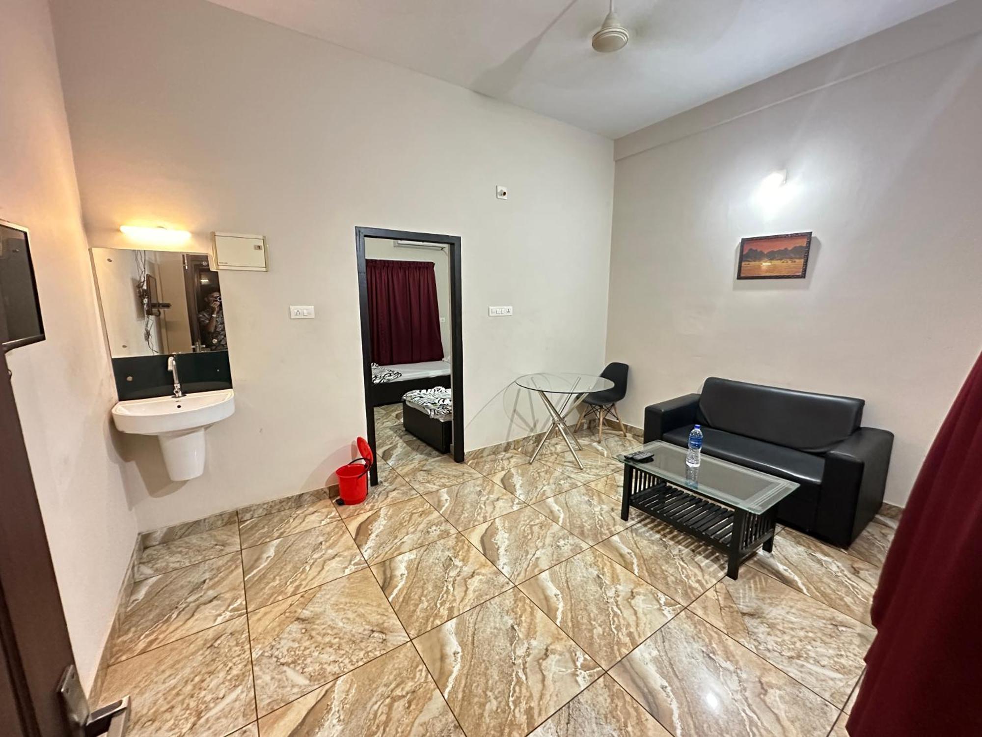 Zahir Residency Hotel Kondotty Bagian luar foto