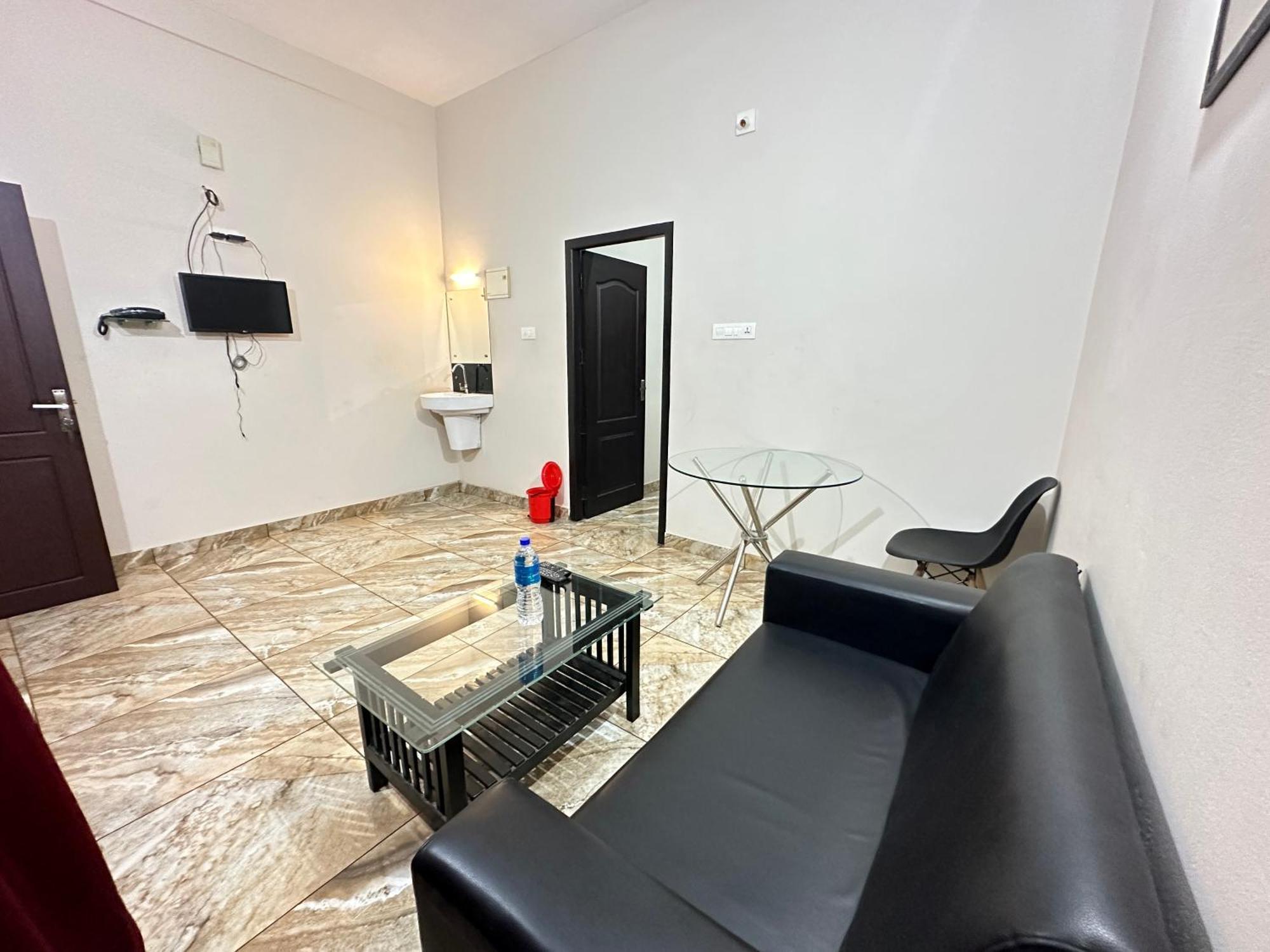 Zahir Residency Hotel Kondotty Bagian luar foto