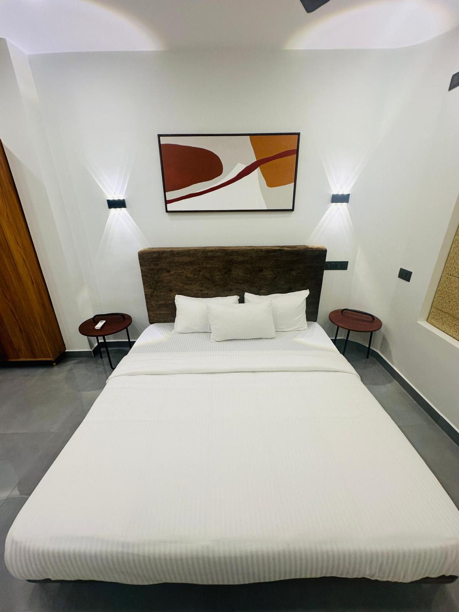 Zahir Residency Hotel Kondotty Bagian luar foto
