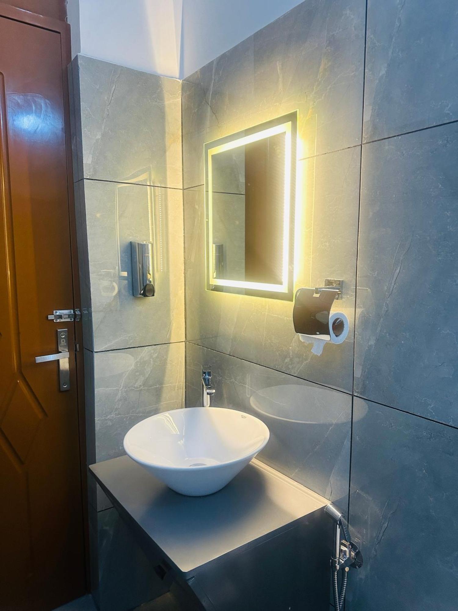Zahir Residency Hotel Kondotty Bagian luar foto
